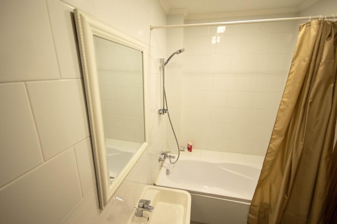 Kyiv Rouge Apartment Bagian luar foto