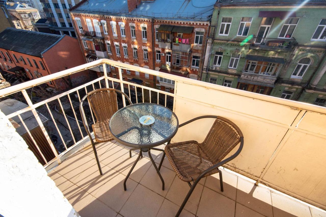 Kyiv Rouge Apartment Bagian luar foto